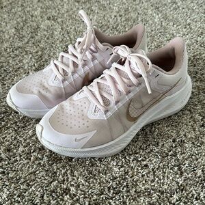Nike Air Zoom, Women’s Size 6